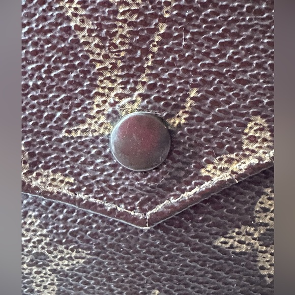 Louis Vuitton Monogram Compact Wallet - Picture 12 of 16